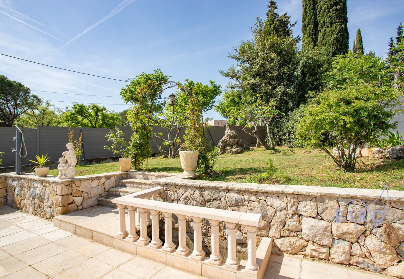 Maison à Mougins - Charmante maison familiale avec piscine 