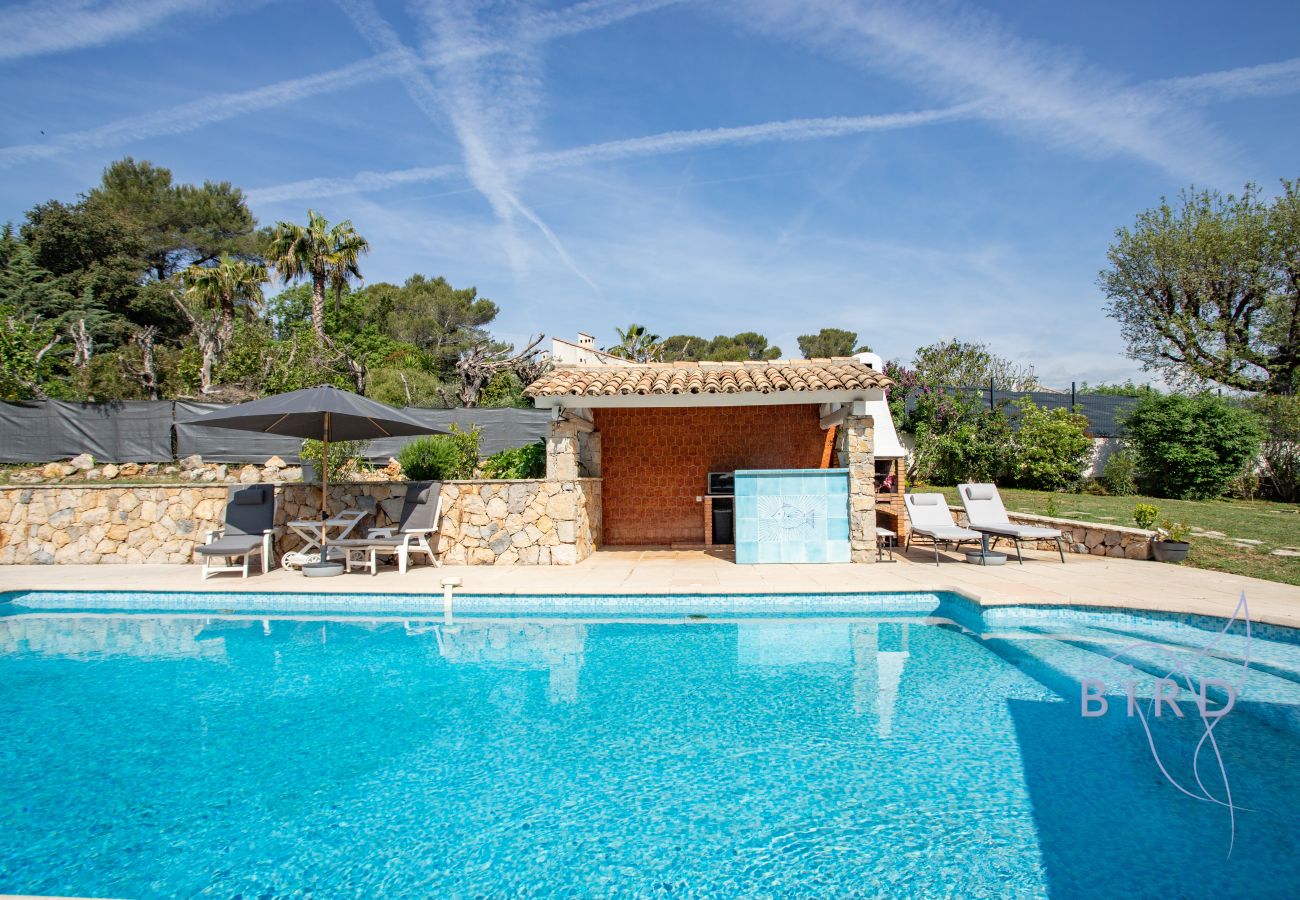 Maison à Mougins - Charmante maison familiale avec piscine 