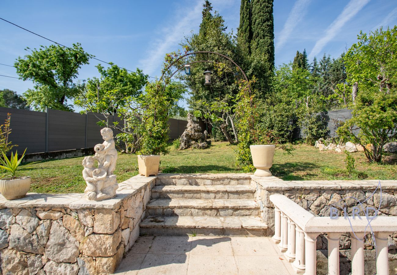 Maison à Mougins - Charmante maison familiale avec piscine 