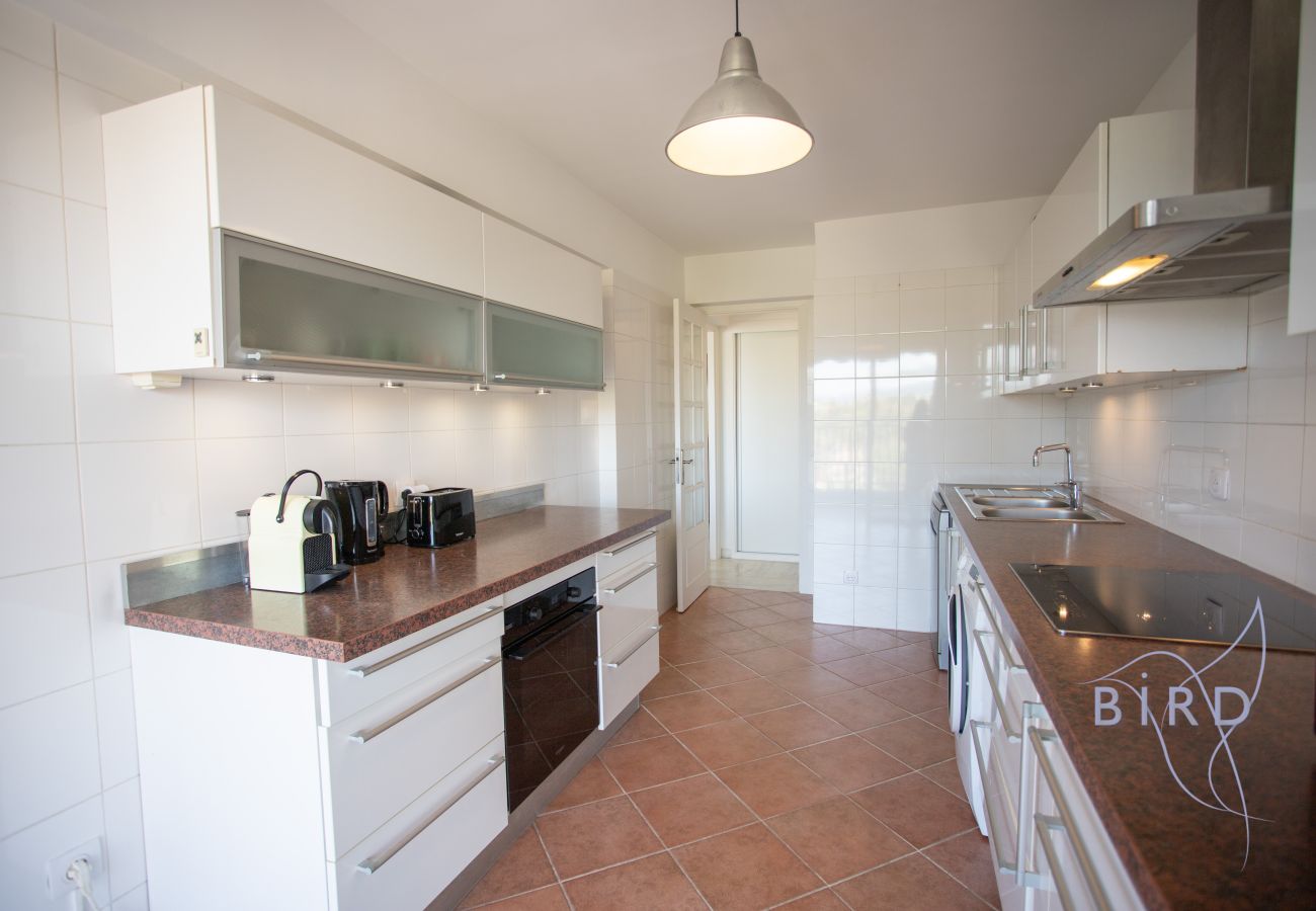 Appartement à Antibes - T3 d’exception avec terrasse & vue mer/port/Fort Vauban