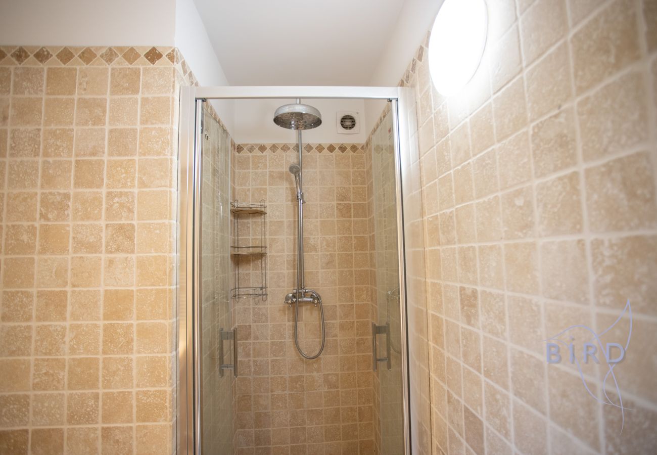 Appartement à Antibes - T3 d’exception avec terrasse & vue mer/port/Fort Vauban