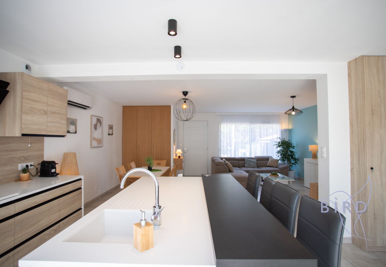 Maison mitoyenne à Callian - Charmante maison mitoyenne avec terrasse, jacuzzi privatif et jardin