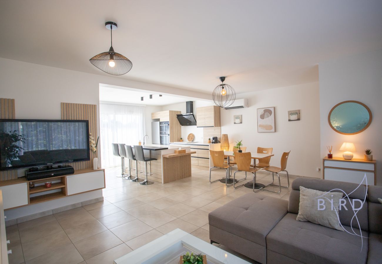 Maison mitoyenne à Callian - Charmante maison mitoyenne avec terrasse, jacuzzi privatif et jardin