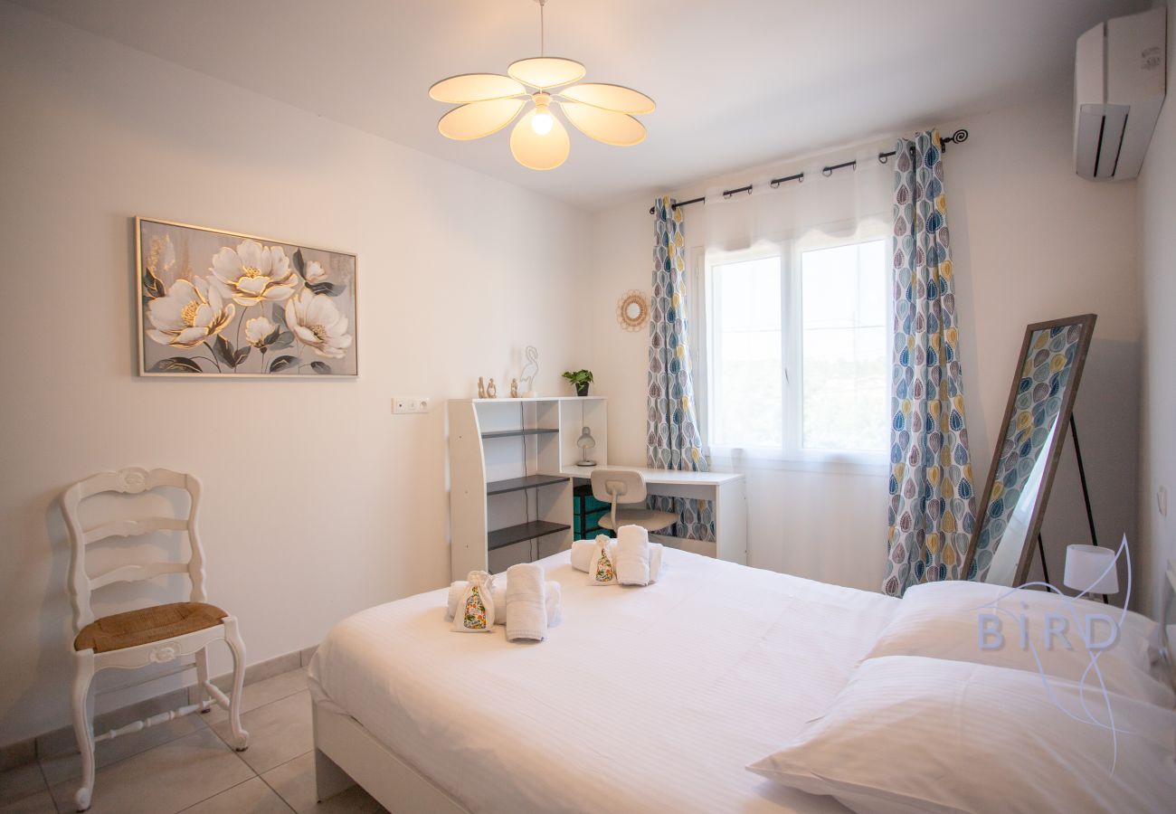 Maison mitoyenne à Callian - Charmante maison mitoyenne avec terrasse, jacuzzi privatif et jardin