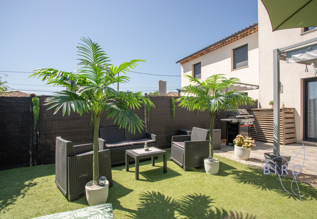 Maison mitoyenne à Callian - Charmante maison mitoyenne avec terrasse, jacuzzi privatif et jardin