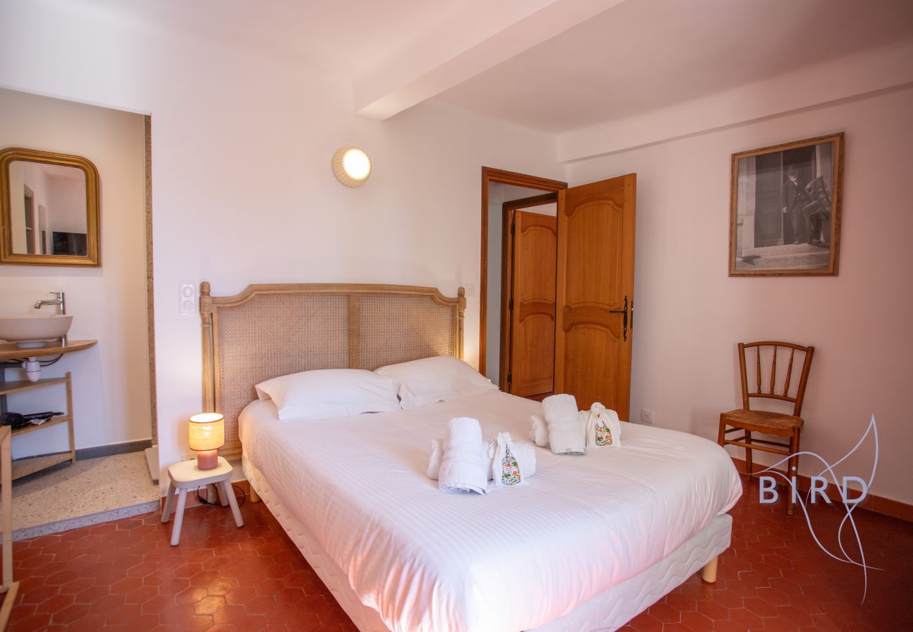 Villa à Seillans - Charmante maison provençale rénovée avec piscine