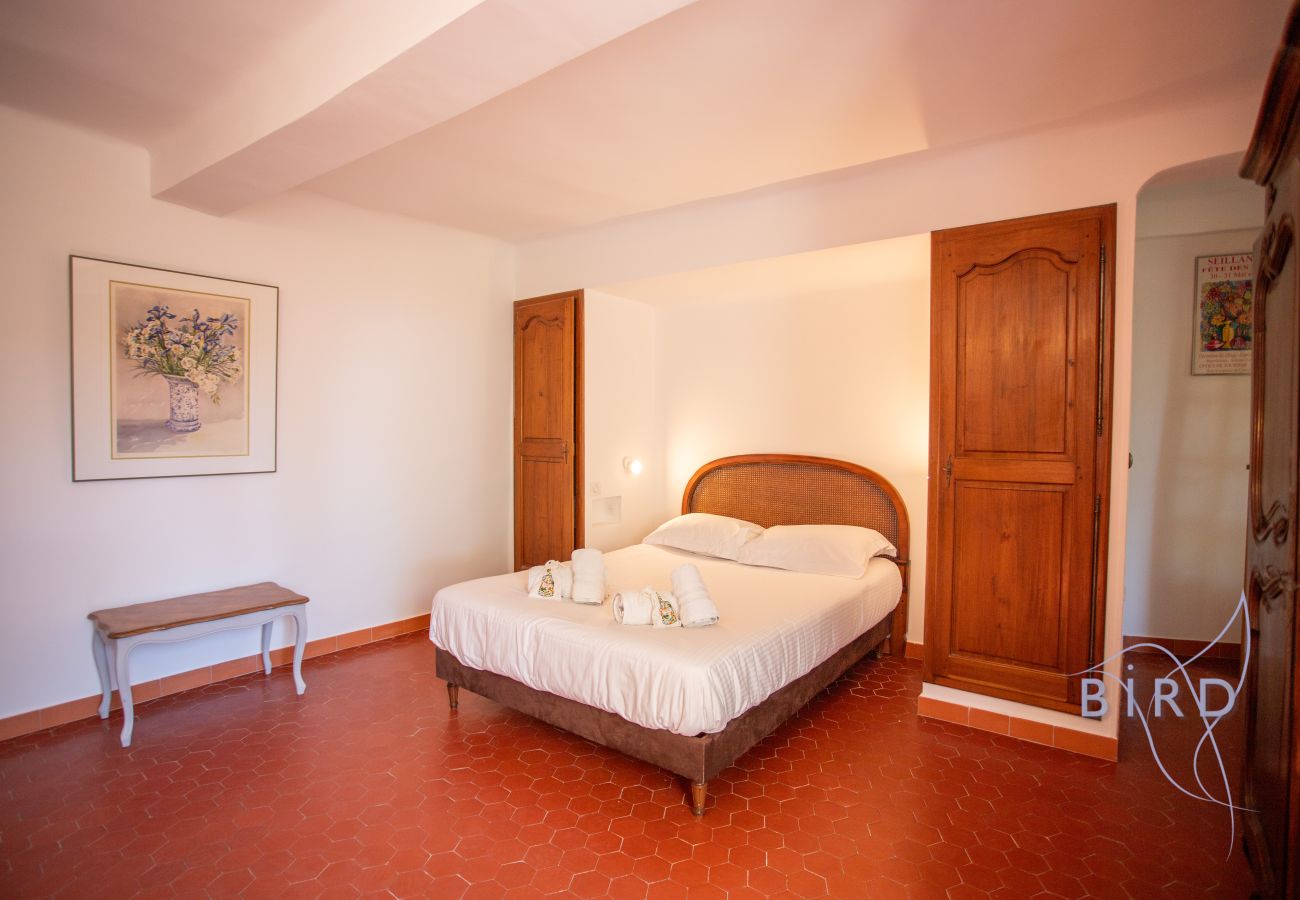 Villa à Seillans - Charmante maison provençale rénovée avec piscine