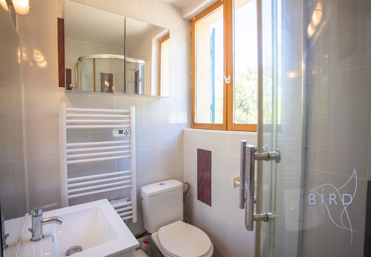 Maison à Saint-Paul-en-Forêt - Charmant gîte climatisé avec piscine