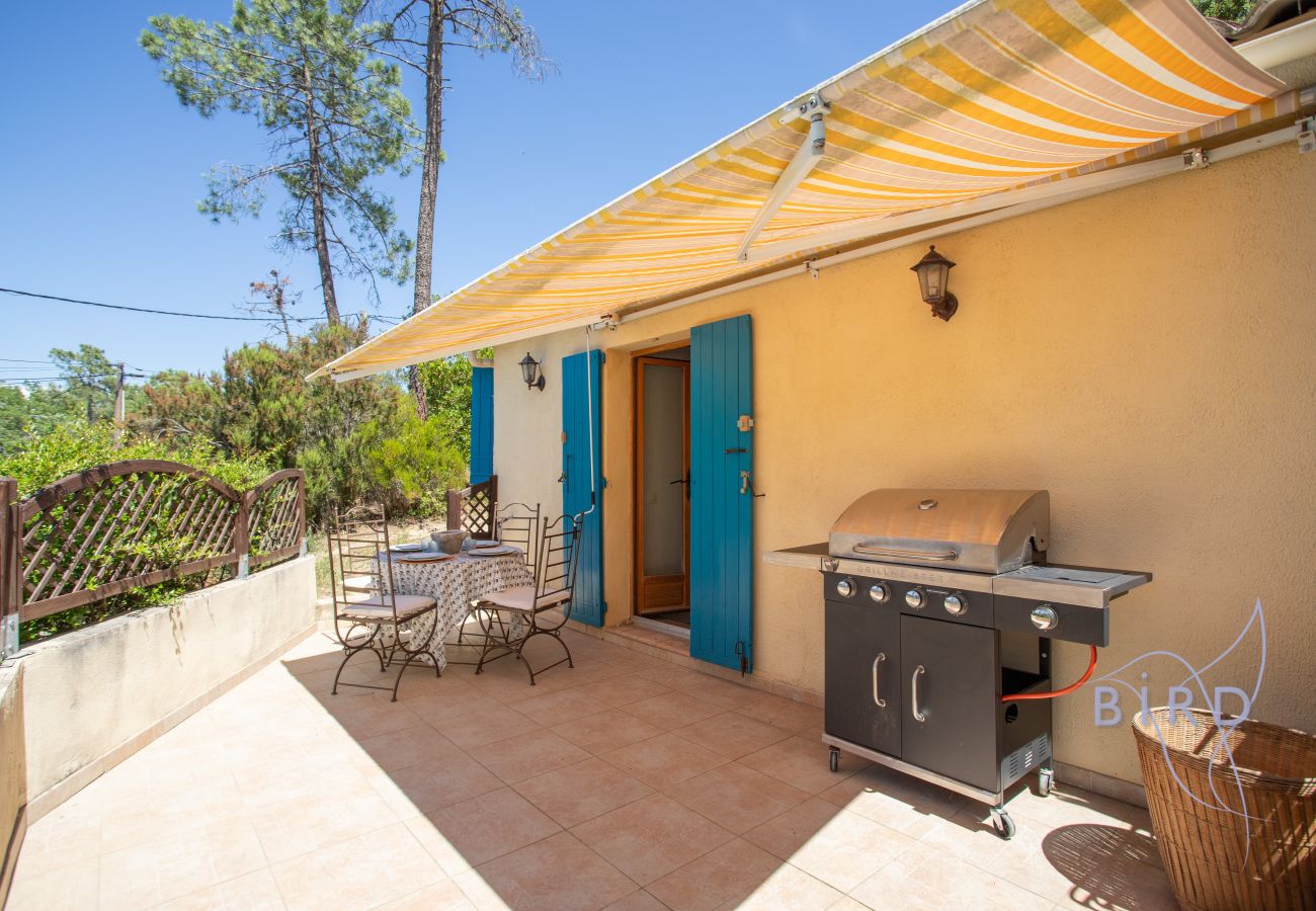Maison à Saint-Paul-en-Forêt - Charmant gîte climatisé avec piscine