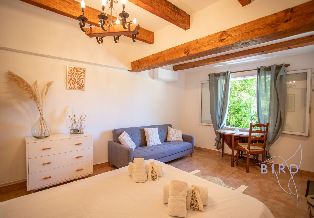 Maison mitoyenne à Saint-Paul-en-Forêt - Domaine privatif avec 2 gîtes, piscine et terrasses 